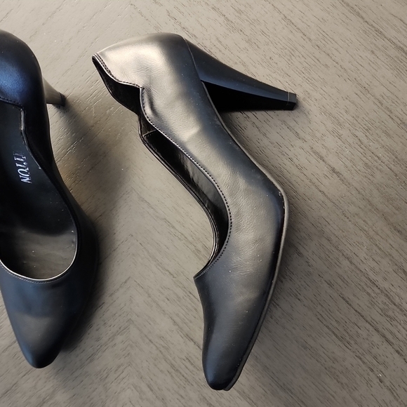 Leather Hand Made Heals - Picture 3 of 5